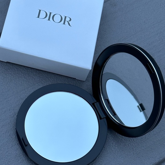 Limited edition Dior mirror - Picture 4 of 4